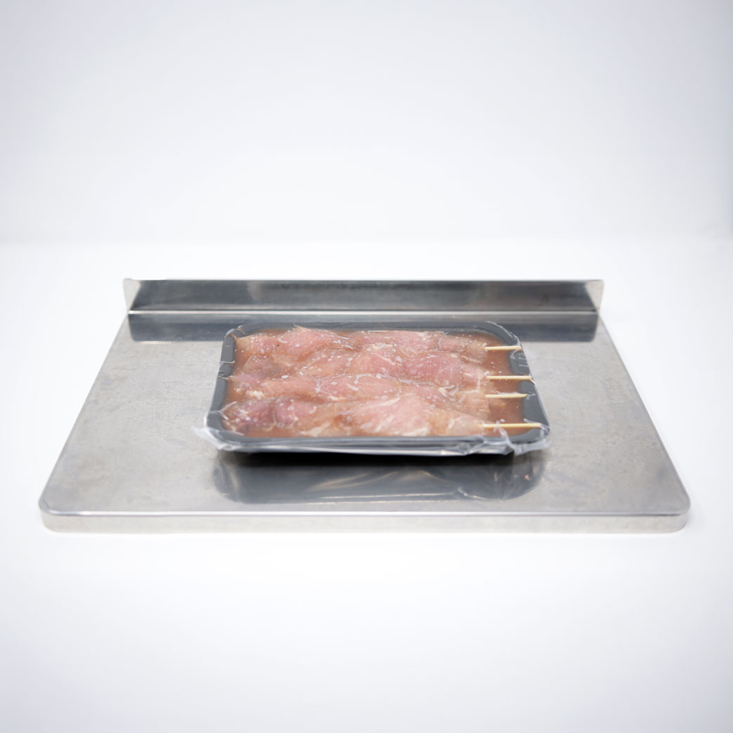 4 SOUVLAKI DE PORC AIL ET MIEL